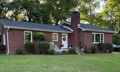 /international/us/106-moore-st-abbeville-sc-110120529163/