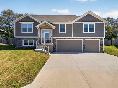 /international/us/22907-s-ridgeview-drive-peculiar-mo-110120458610/
