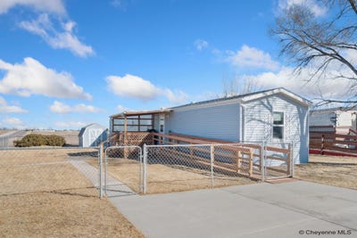 /international/us/318-south-fork-rd-cheyenne-wy-110097826881/