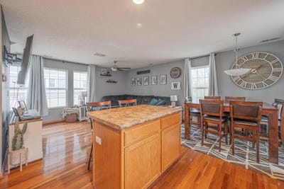 /international/us/1133-keystone-lane-pleasant-hill-ia-110099260446/