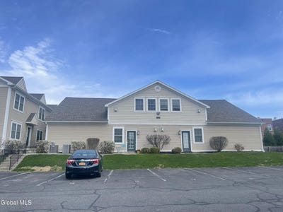 /international/us/1110-western-avenue-albany-ny-110107385293/