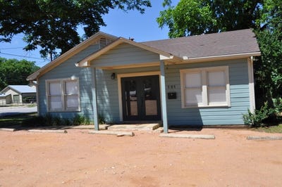 /international/us/505-n-llano-st-fredericksburg-tx-110107278582/