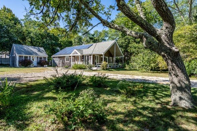 /international/us/5955-state-highway-eastham-ma-110110361516/
