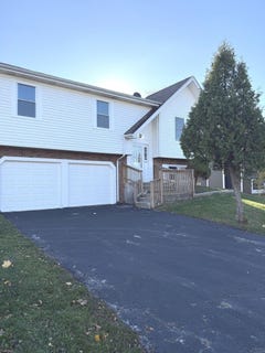 /international/us/651-chesapeake-drive-bolingbrook-il-110107807884/