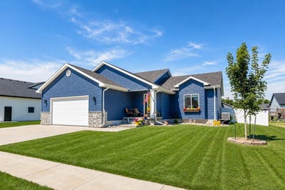 /international/us/221-cedar-street-sloan-ia-110108936252/