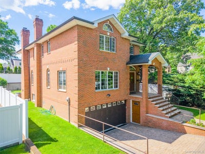 /international/us/246-12-cambria-avenue-little-neck-ny-110108348225/