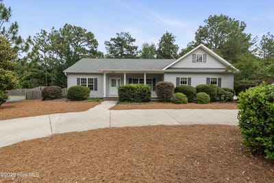 /international/us/1350-monticello-drive-pinehurst-nc-110108028260/
