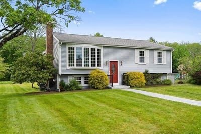 /international/us/334-forest-street-raynham-ma-110108299878/
