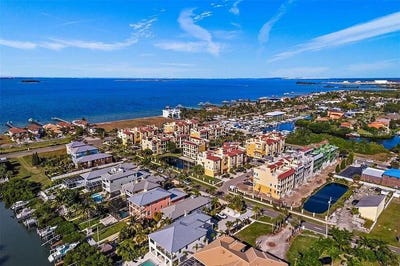 /international/us/6418-margarita-shores-lane-apollo-beach-fl-110102658065/