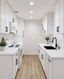 /international/us/5400-newcastle-avenue-encino-ca-110109851561/
