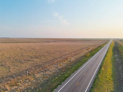 /international/us/road-wa-s-9-weskan-ks-110119519979/
