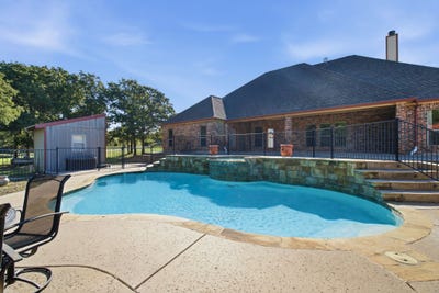 /international/us/108-cedar-ranch-drive-weatherford-tx-110120456573/