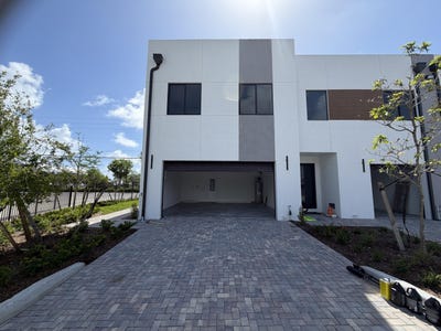 /international/us/120-nw-15th-place-pompano-beach-fl-110107606278/