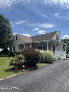 /international/us/1036-bloom-road-danville-pa-110119638152/