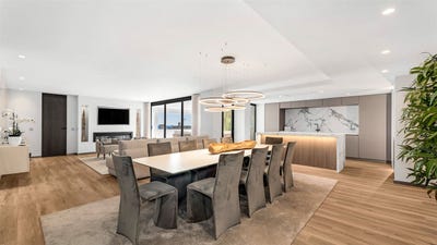 /international/es/marbella-puerto-banus-costa-01028p-spain-210109671227/
