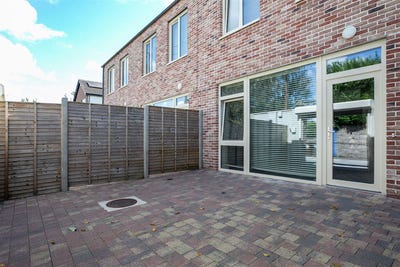 /international/ie/2-kenilworth-lane-east-dublin-6-dublin-210109683486/