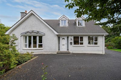 /international/ie/erin-s-cottage-college-farm-road-letterkenny-donegal-210109822123/
