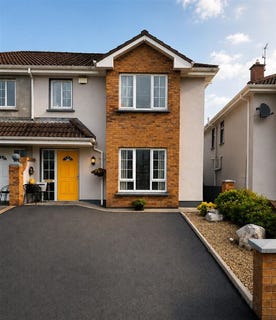 /international/ie/64-hazelwood-loughrea-galway-210109675212/