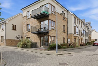 /international/ie/11-the-court-robswall-malahide-dublin-210109720572/