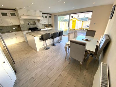 /international/ie/oldbridge-glen-lucan-dublin-210109681757/