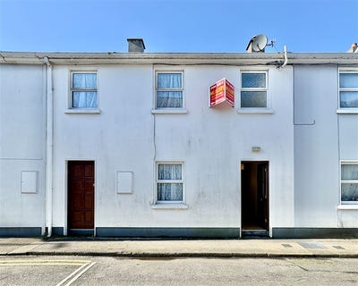 /international/ie/68-saint-brendan-s-avenue-woodquay-galway-galway-210120050423/