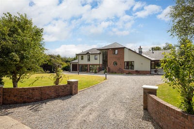 /international/ie/-meadow-drive-kerlogue-wexford-town-wexford-210109859147/
