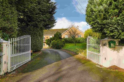 /international/ie/meadowbank-bishops-lane-ballymore-eustace-kildare-210109684962/