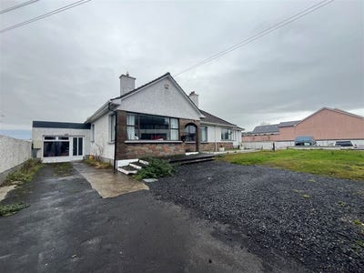 /international/ie/lord-edward-street-ballina-longford-210109684512/