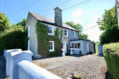 /international/ie/annies-place-kilmallock-limerick-210109684435/