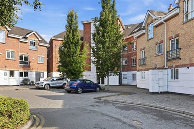 /international/ie/apt-13-broadmeadow-castle-ashbourne-meath-210119756116/