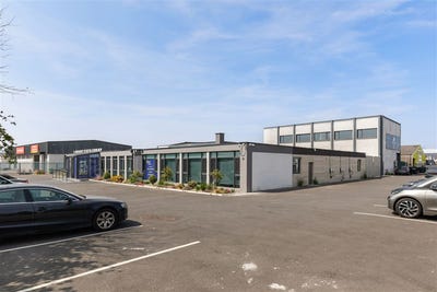 /international/ie/the-jfk-enterprise-centre-john-f-kennedy-drive-dublin-12-dublin-210109681349/