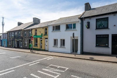 /international/ie/main-street-milford-donegal-210110265718/
