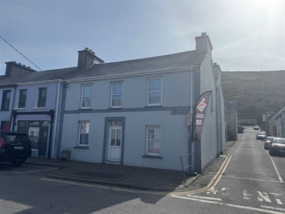 /international/ie/ref-1206-apartment-2-1-new-market-street-caherciveen-kerry-210109672809/