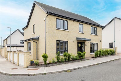 /international/ie/26-the-close-silverbanks-stamullen-meath-210109678484/