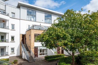 /international/ie/31-waterville-terrace-dublin-15-dublin-210110093646/