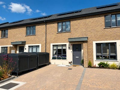 /international/ie/55-castle-avenue-hereford-park-naas-kildare-210109850225/