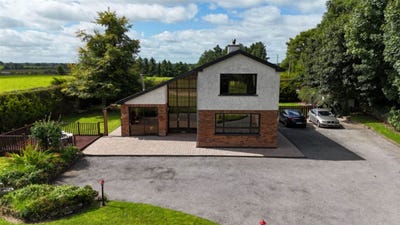/international/ie/castle-view-toberavaddy-athleague-roscommon-210109674347/
