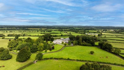 /international/ie/triermore-house-and-stud-farm-navan-meath-210109680525/