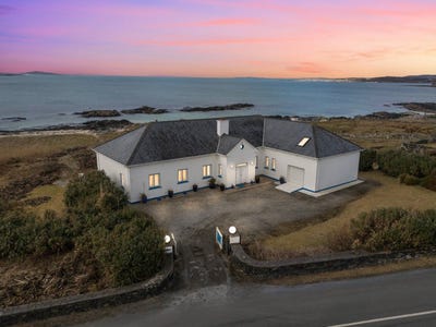 /international/ie/blue-salmon-ballyconneely-galway-210109687145/