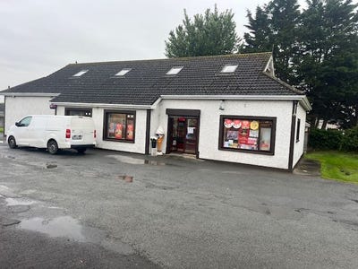 /international/ie/mcardles-john-kirk-park-clogherhead-louth-210109672773/