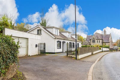 /international/ie/the-old-school-house-ballymanus-lower-glenealy-wicklow-210109691851/