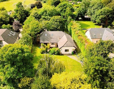 /international/ie/ballinacooley-glenealy-wicklow-210109685418/
