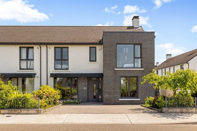 /international/ie/10-oldtown-woods-celbridge-kildare-210109678683/