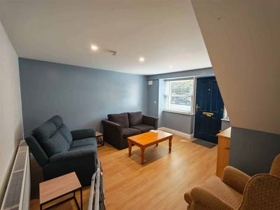/international/ie/main-street-fethard-wexford-210119673641/
