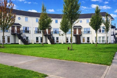 /international/ie/12-holywell-crescent-south-swords-dublin-210109681946/