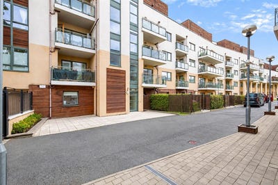 /international/ie/apartment-4-block-f-milner-s-square-shanowen-road-dublin-9-dublin-210110072038/
