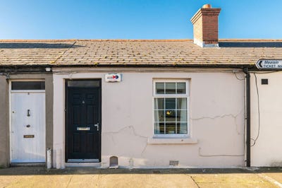 /international/ie/6-harolds-cross-cottages-dublin-6-dublin-210109684192/