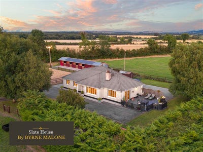/international/ie/slate-house-drumsru-rathangan-kildare-210109822147/