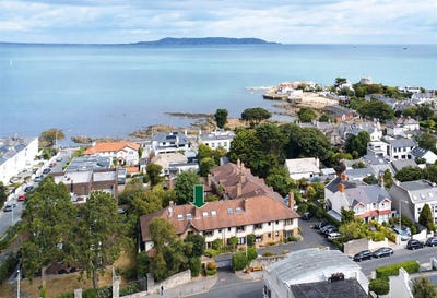 /international/ie/2-ballygihen-sandycove-road-sandycove-dublin-210119756170/