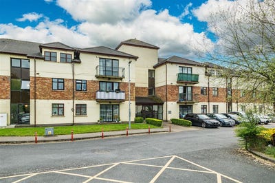 /international/ie/5-millbank-square-sallins-kildare-210109677884/